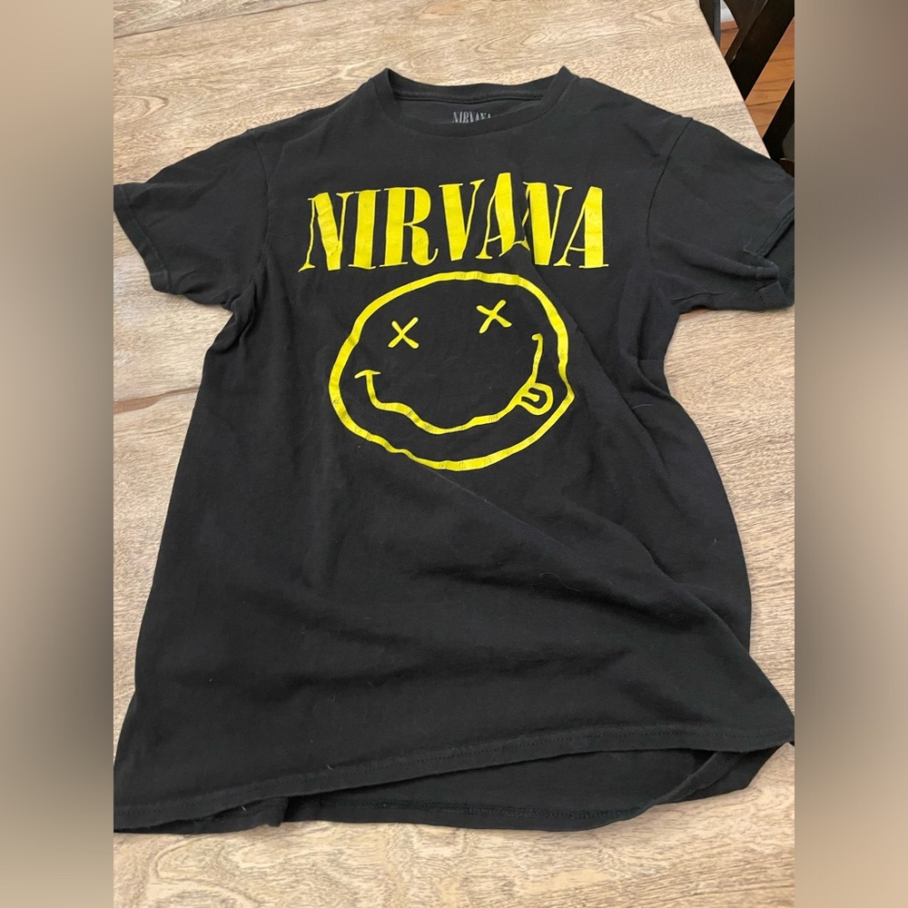 size Small vintage Nirvana branded tshirt (2425)